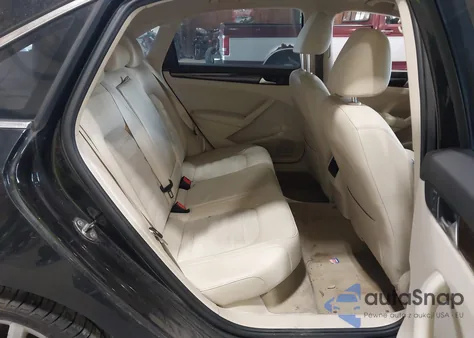 2014 Volkswagen Passat 2.0L Tdi Sel Premium z USA, uszkodzony, nr VIN 1VWCN7A30EC081830